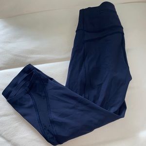 Lululemon navy blue cropped leggings size 4